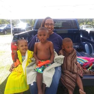 Meet your Posher, Lynda